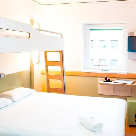 Hotel Ibis Budget Centre 2*